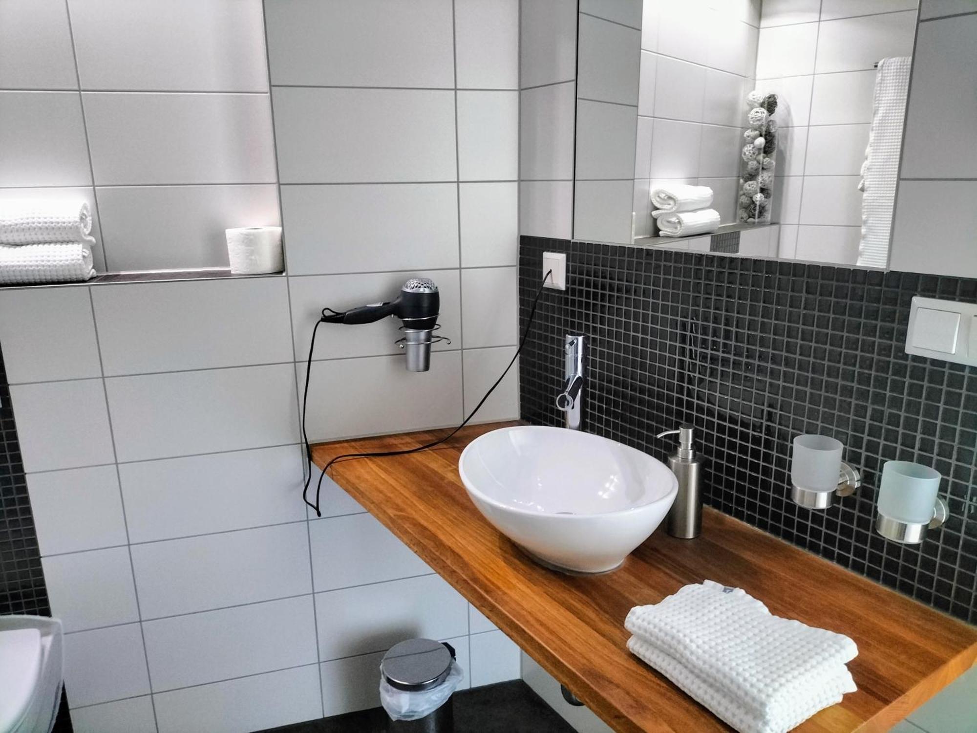 Alte Stadtmauer - Apartment Sinsheim Esterno foto